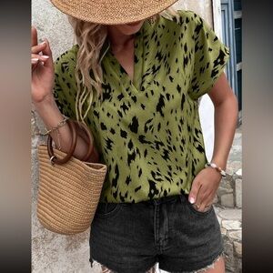 SHEIN Allover Print Notched Neck Batwing Sleeve Blouse